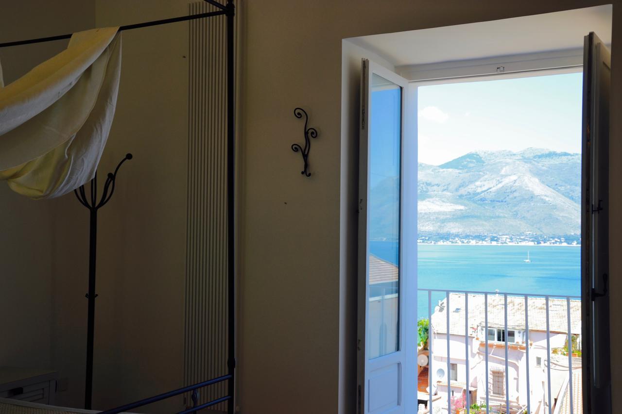Il Bottone Al Duomo Bed and Breakfast Γκαέτα Εξωτερικό φωτογραφία
