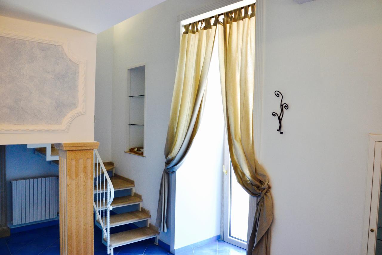 Il Bottone Al Duomo Bed and Breakfast Γκαέτα Δωμάτιο φωτογραφία