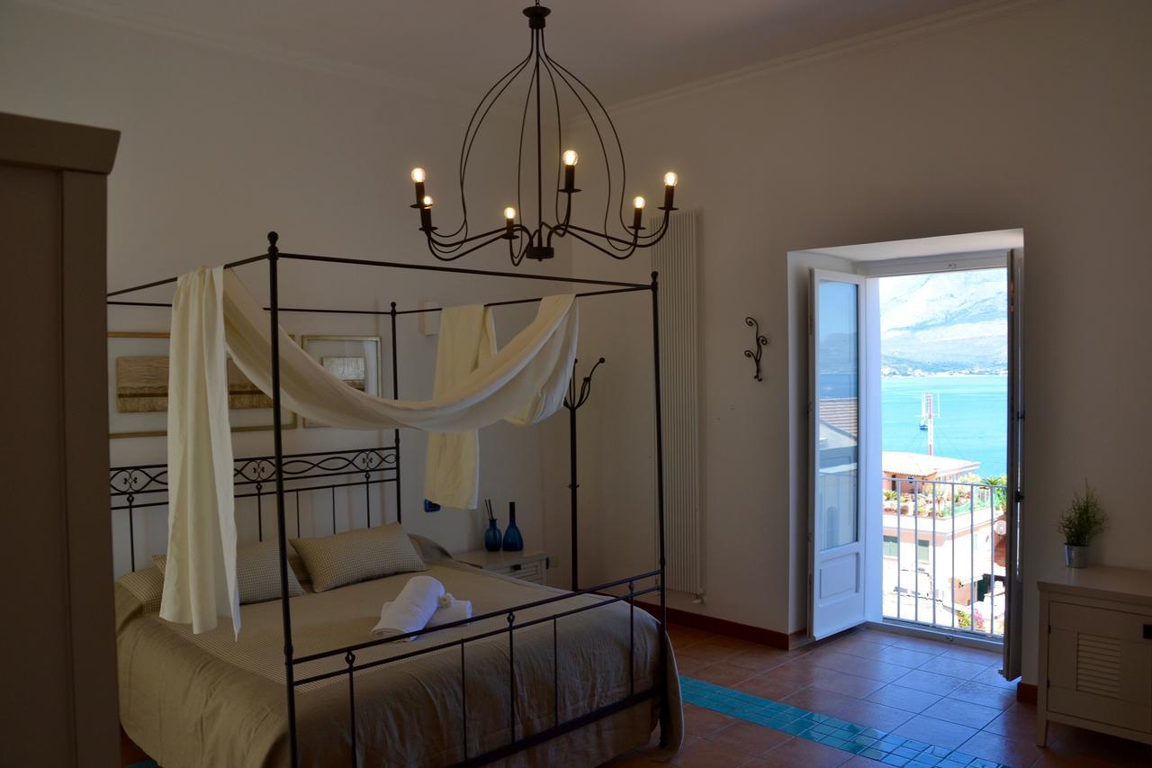 Il Bottone Al Duomo Bed and Breakfast Γκαέτα Εξωτερικό φωτογραφία